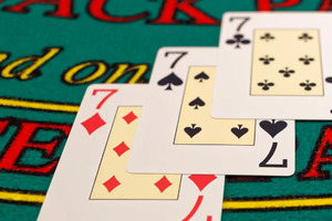 Playing Blackjack Online Pros and Cons